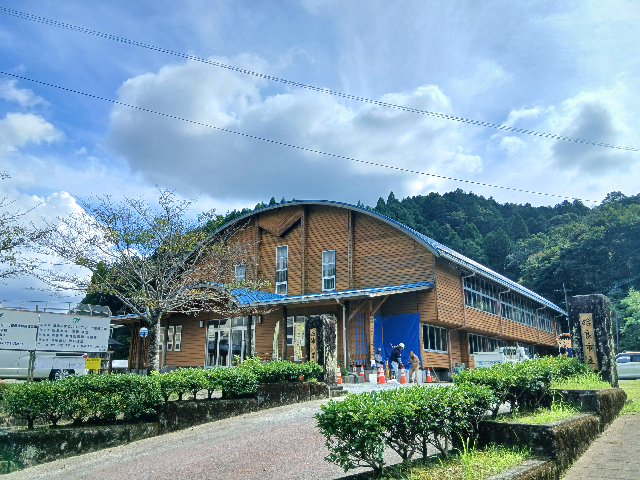 西浦小学校