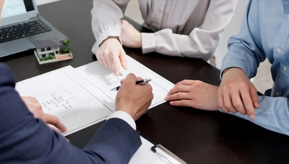 遺言書の有無や相続人を確認